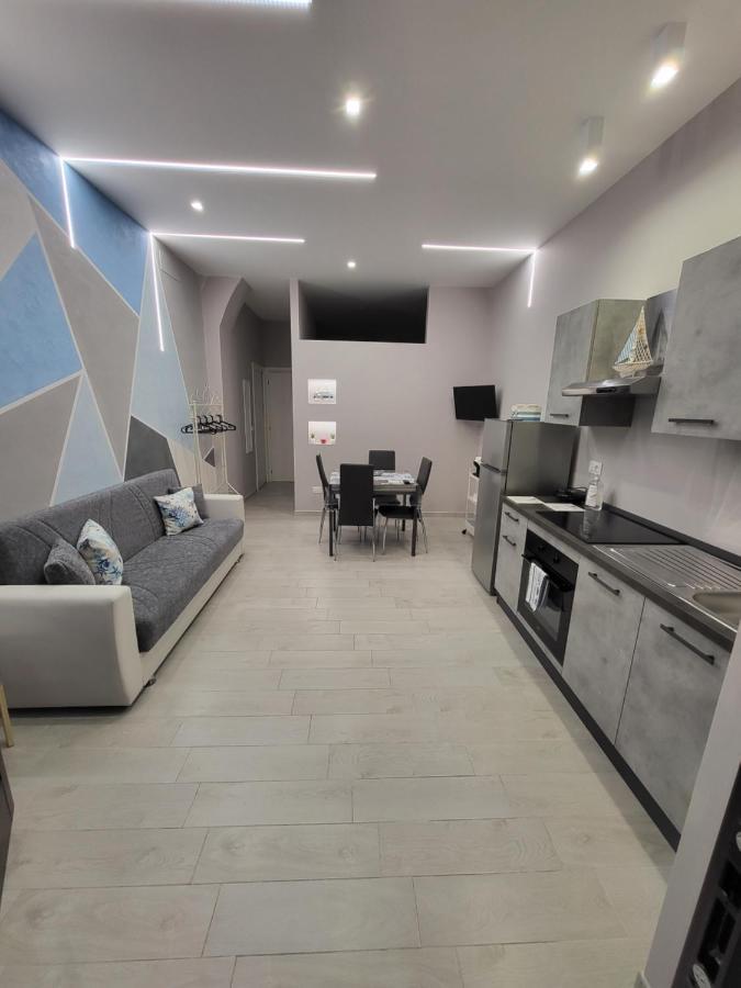 Casa Vacanze Manthy Posizione Centrale Bari Luaran gambar